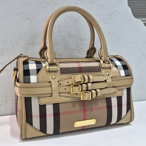 버버리 하우스체크 캔버스 벨트 토트백 3806114