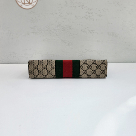 구찌 GG 수프림 웹 파우치 475316