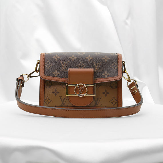 Louis Vuitton(루이비통) M44580 모노그램 리버스 캔버스 미니 도핀 숄더백