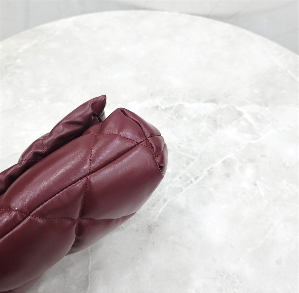 [럭스유] 발렌시아가 B 로고 터치 퍼피 퀄팅 클러치