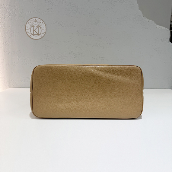 샤넬 캐비어 메달리온 코인백 토트백 A01804