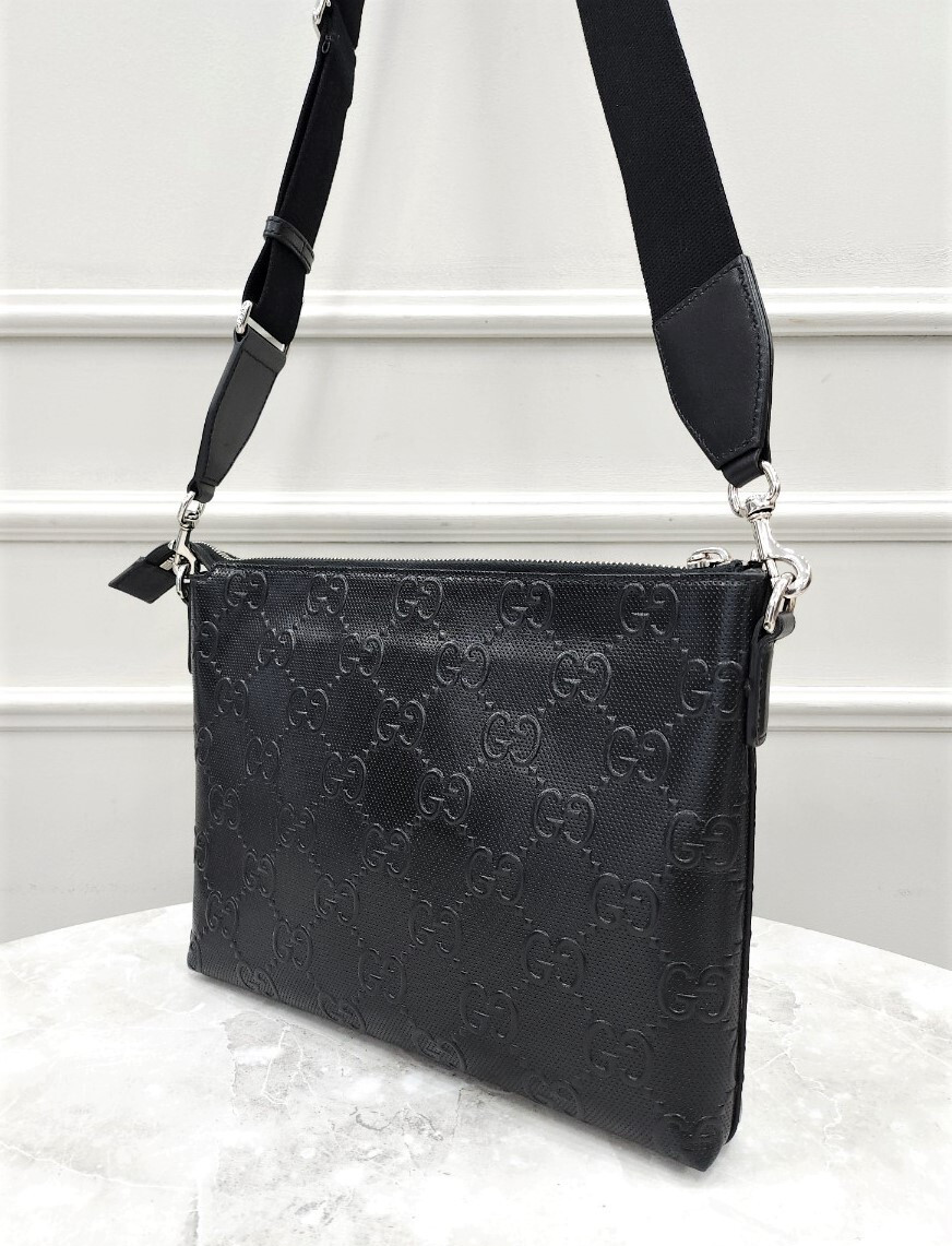 [럭스유] 구찌 GG 엠보스 미디움 메신저백