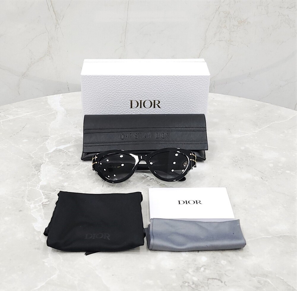 [럭스유] 디올 시그니쳐 B7I 선글라스 블랙 버터플라이 DSGTB7IXR_10A1