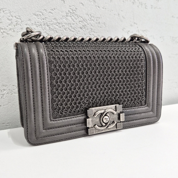 샤넬 한정판 보이백 스몰 빈티지은장 숄더백