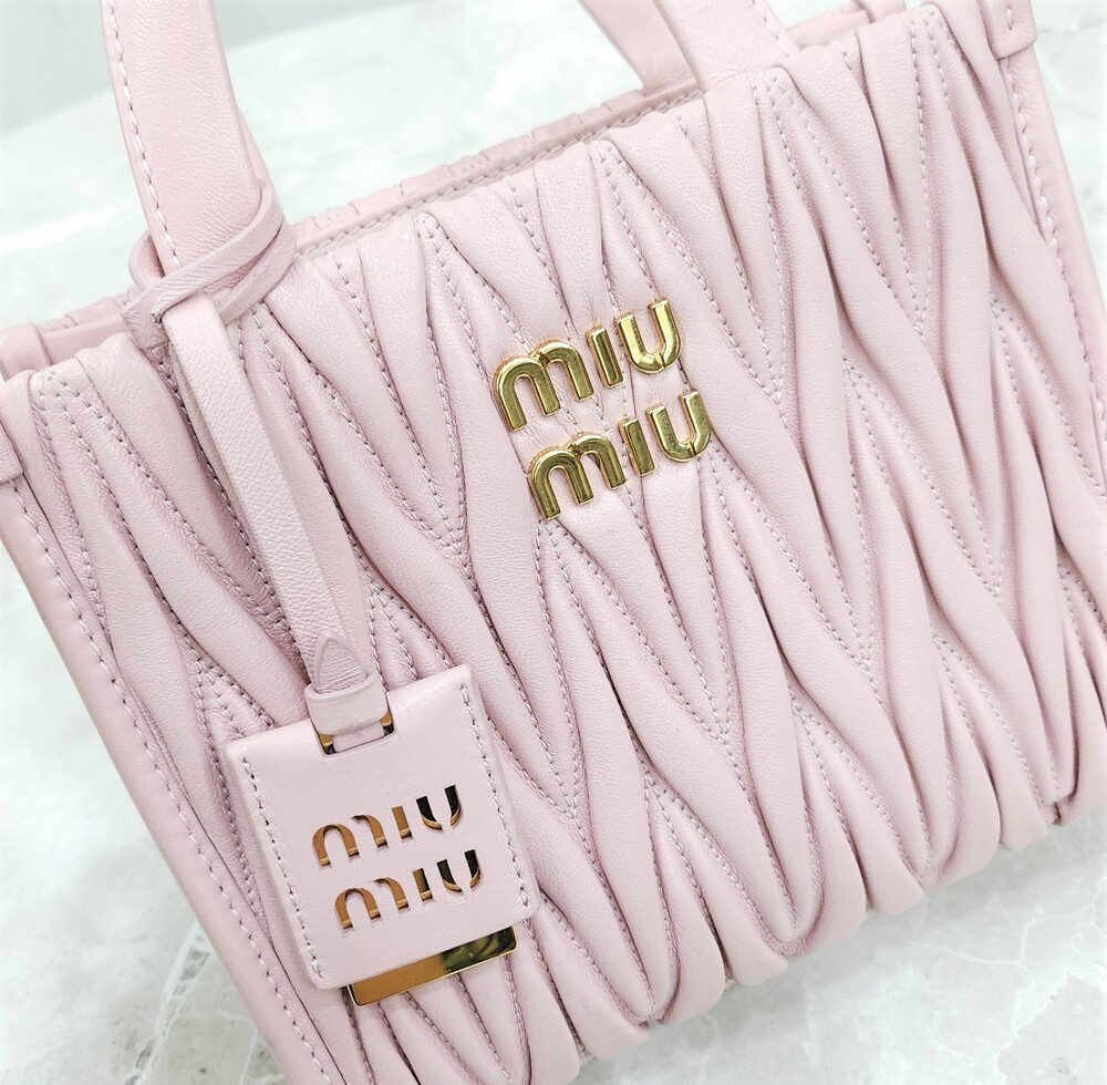 [럭스유] 미우미우 핑크 마테라쎄 나파가죽 토트 숄더백 5BG263