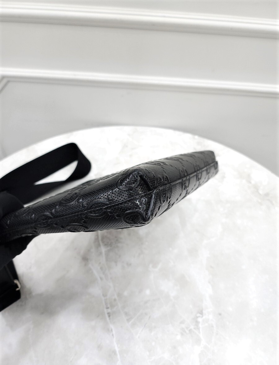 [럭스유] 구찌 GG 엠보스 미디움 메신저백