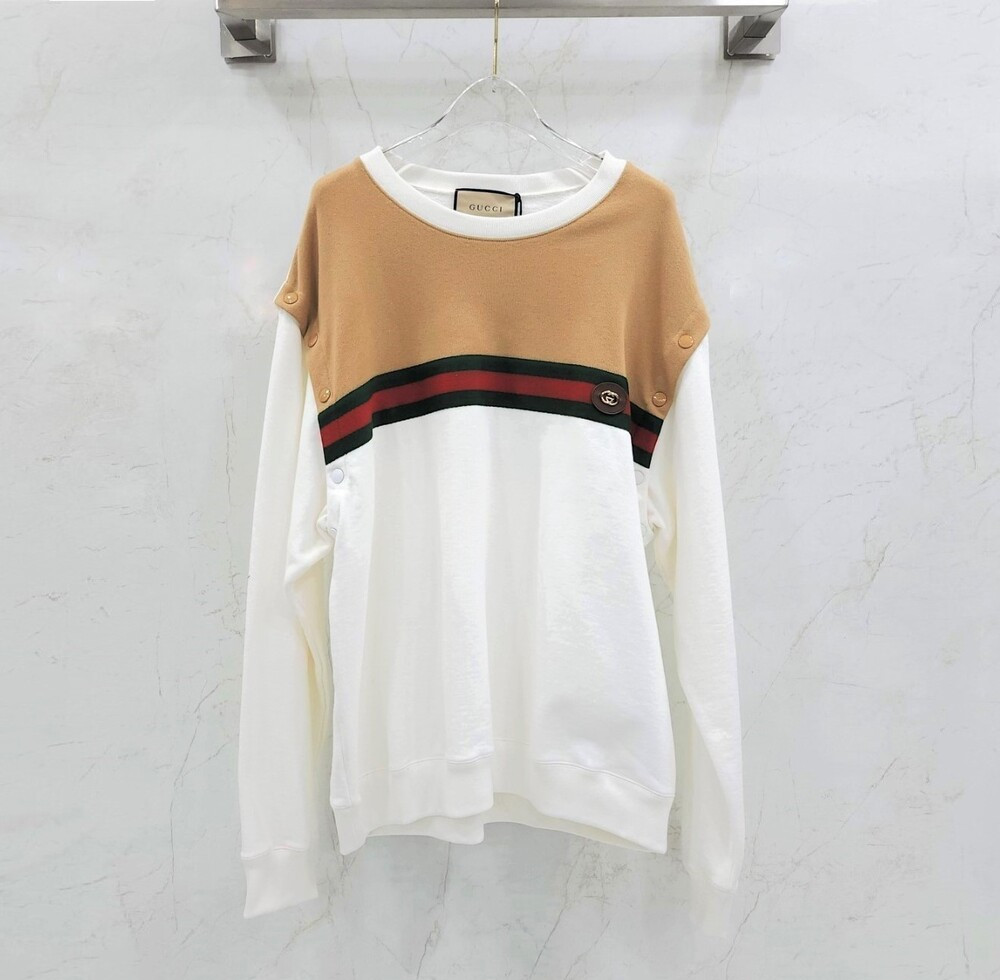 [럭스유] (새상품) L / 구찌 삼선 띠로고 절개 맨투맨