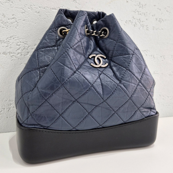 샤넬 가브리엘 카프스킨 스몰 네이비 백팩 A94485