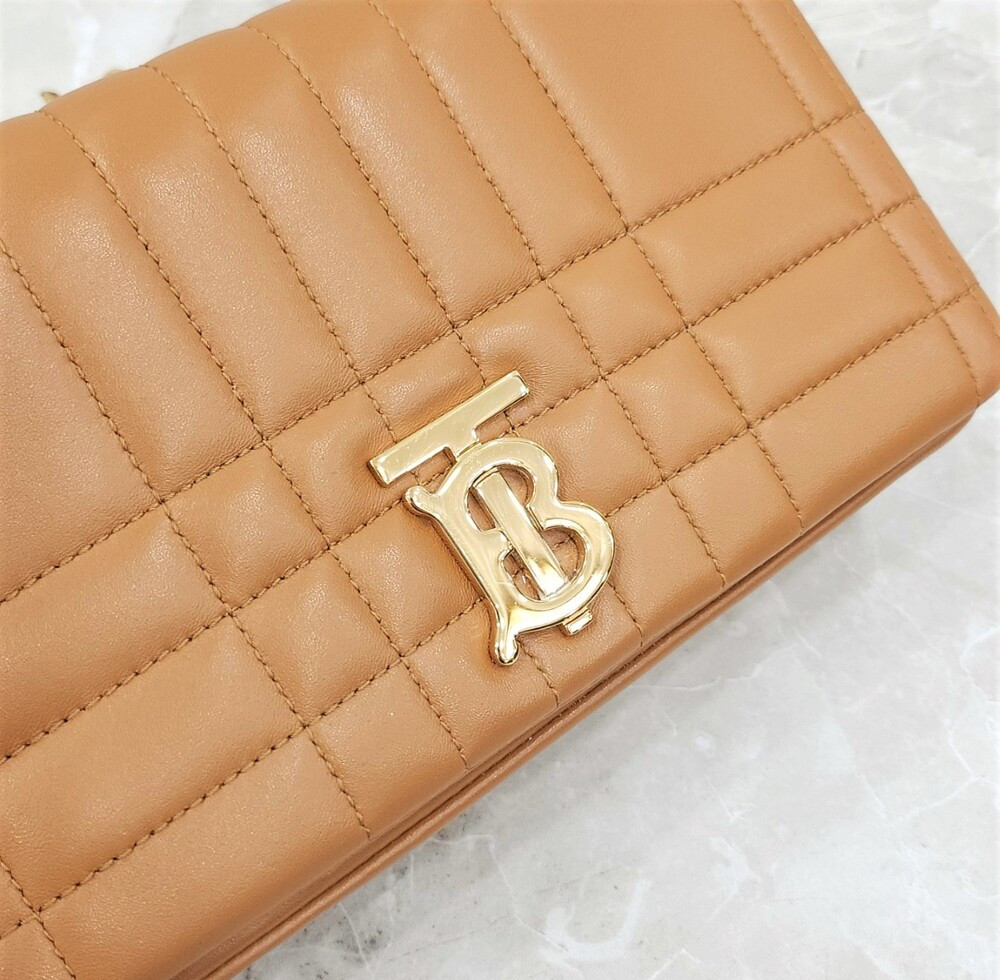 [럭스유] 버버리 TB 퀄팅 램스킨 롤라 체인백 8059514