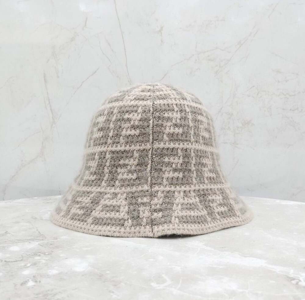 [럭스유] 펜디 FF 캐시미어 크로셰 버킷햇 S/M FXQ913