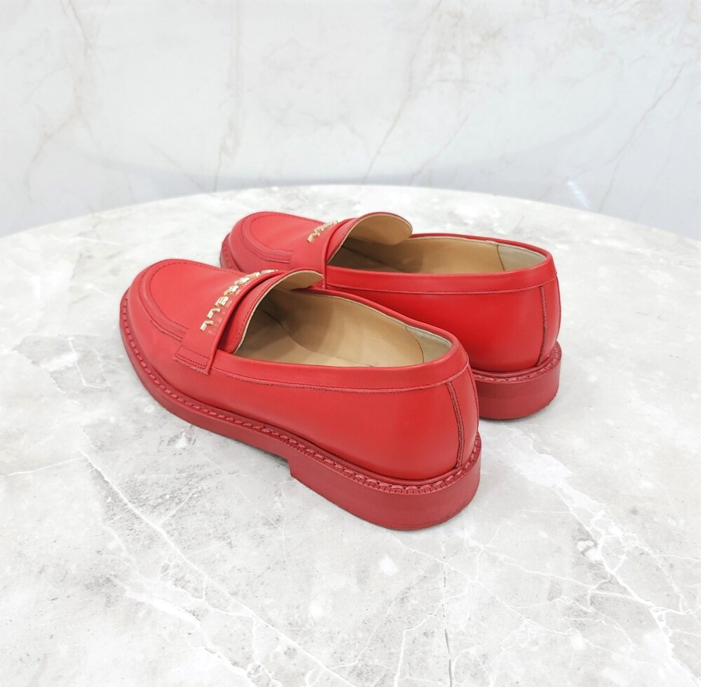 [럭스유] 36 / 샤넬 X 퍼렐 윌리엄스 레드 로고 레더 로퍼