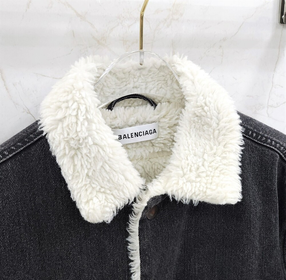 [럭스유] 38 / 발렌시아가 양털 데님 로고 흑청 자켓