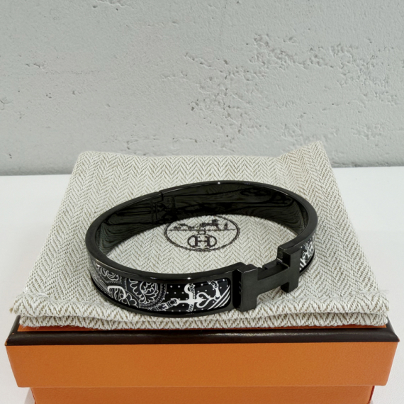 에르메스 클릭아슈 프린트 남성 팔찌 25년 미사용 H705412