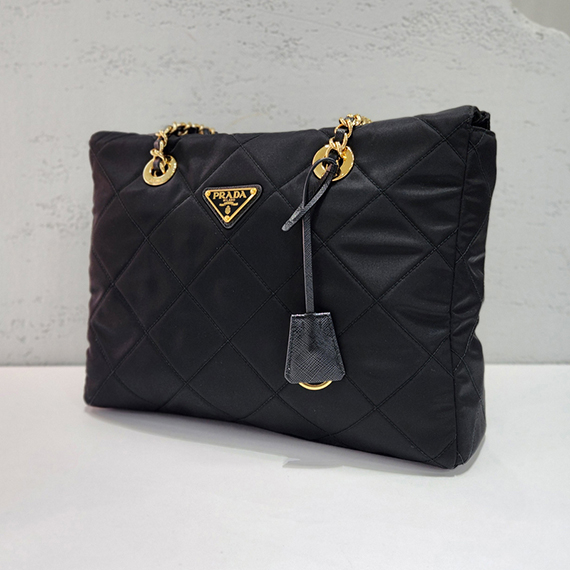 프라다 리에디션 1955 리나일론 미디엄 숄더백 블랙 1BG529