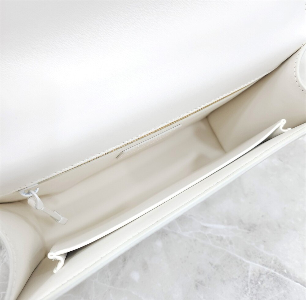 [럭스유] (새상품) 디올 화이트 몽테인 30 레더 숄더백