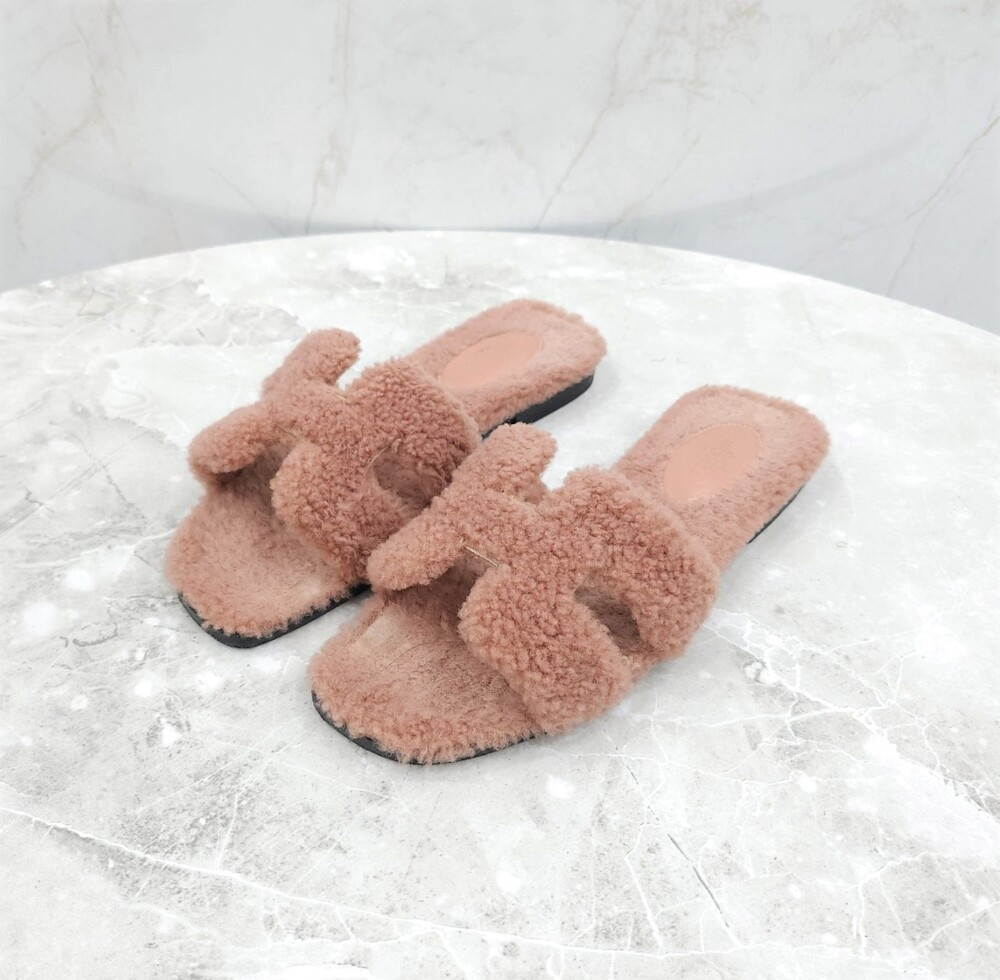 [럭스유] 37 / 에르메스 시어링 오란 샌들 슬리퍼