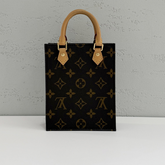 루이비통 쁘띠 삭 플라 토트백 23년 내장칩 M81295