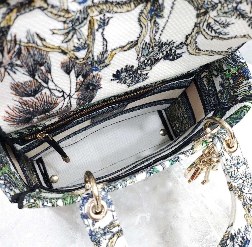 [럭스유] 디올 자수 레이디 디라이트 백 미디엄