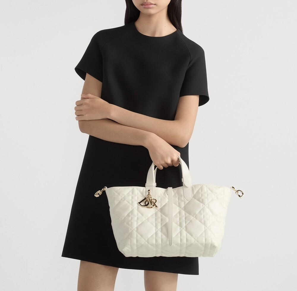 [럭스유] (새상품) 디올 뚜주흐 미디엄 백 라떼 매크로 까나쥬 M2821OSHJ_M030