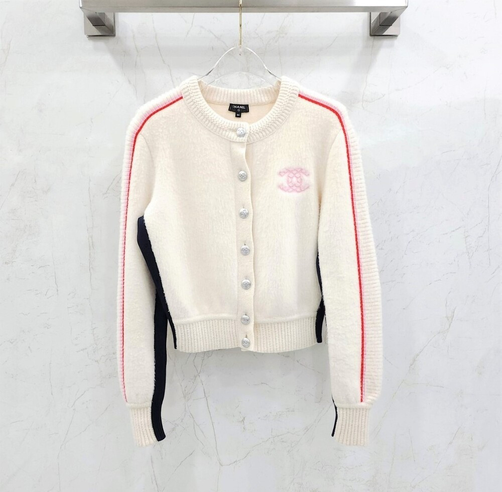 [럭스유] (새상품) 34 / 샤넬 CC로고 버튼 캐시미어 울 가디건 P70776