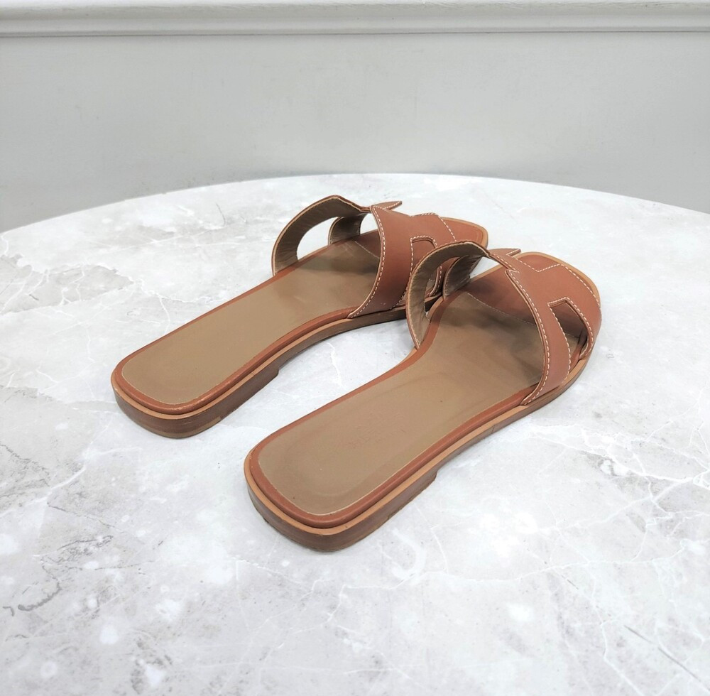 [럭스유] 38.5 / 에르메스 골드 오란 샌들 슬리퍼