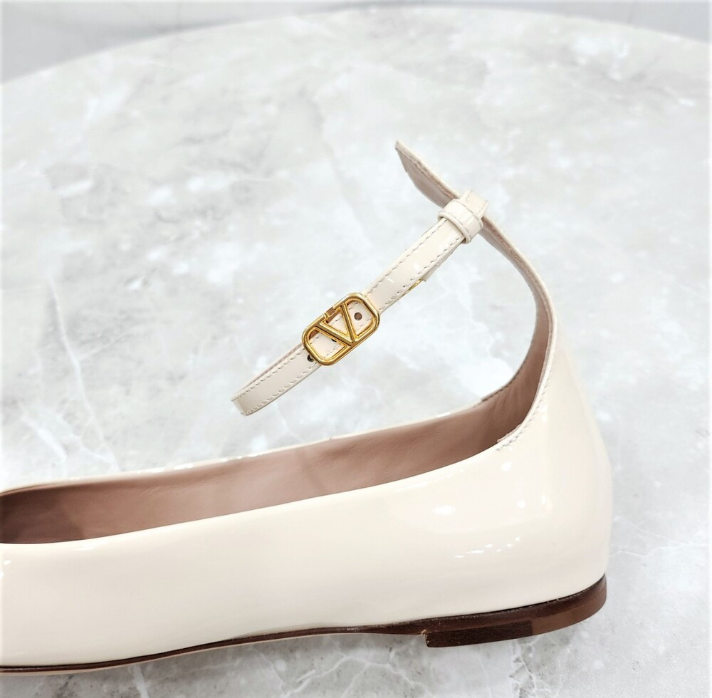 [럭스유] (새상품) 36 / 발렌티노 가라바니 에나멜 플랫 슈즈