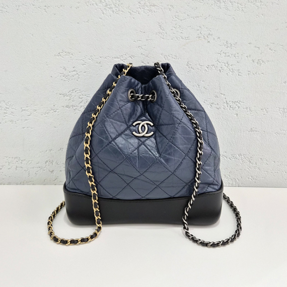 샤넬 가브리엘 카프스킨 스몰 네이비 백팩 A94485