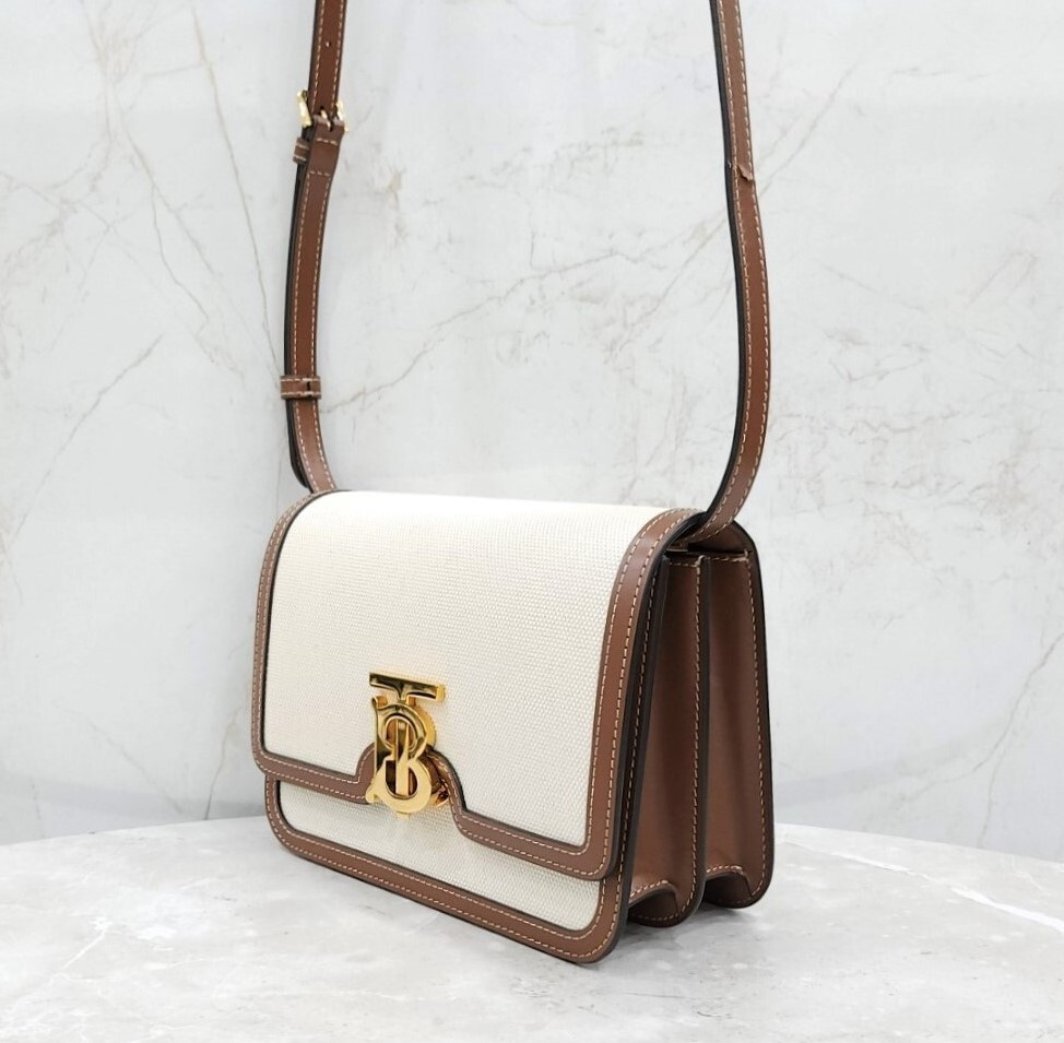 [럭스유] 버버리 TB 캔버스 크로스백 8071617