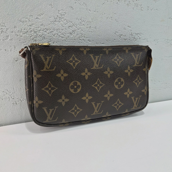 루이비통 모노그램 악세수아 포치백 M51980