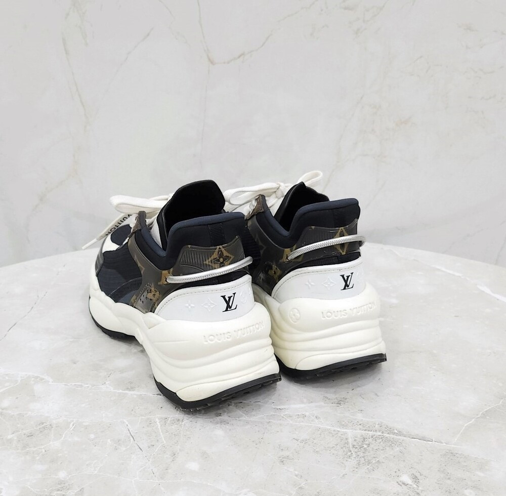 [럭스유] 35 / 루이비통 모노그램 런 55 트레이너 스니커즈 1AAP5F