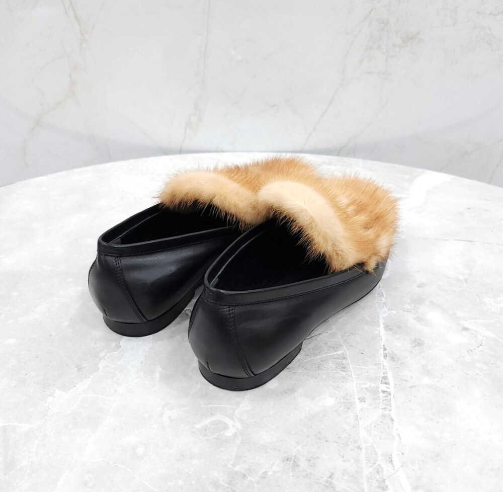 [럭스유] 36.5 / 루이비통 LV 메탈로고 밍크 어퍼케이스 로퍼