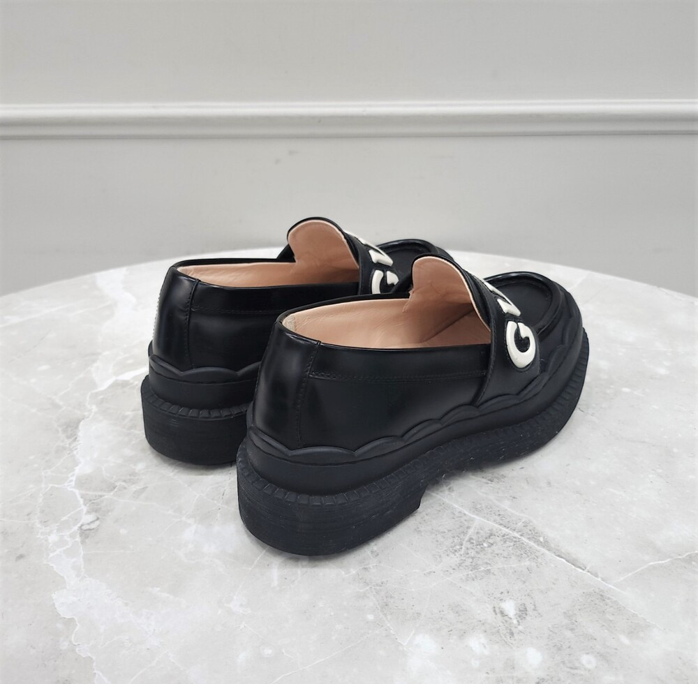 [럭스유] 35.5 / 구찌 블랙 메탈릭 로고 로퍼