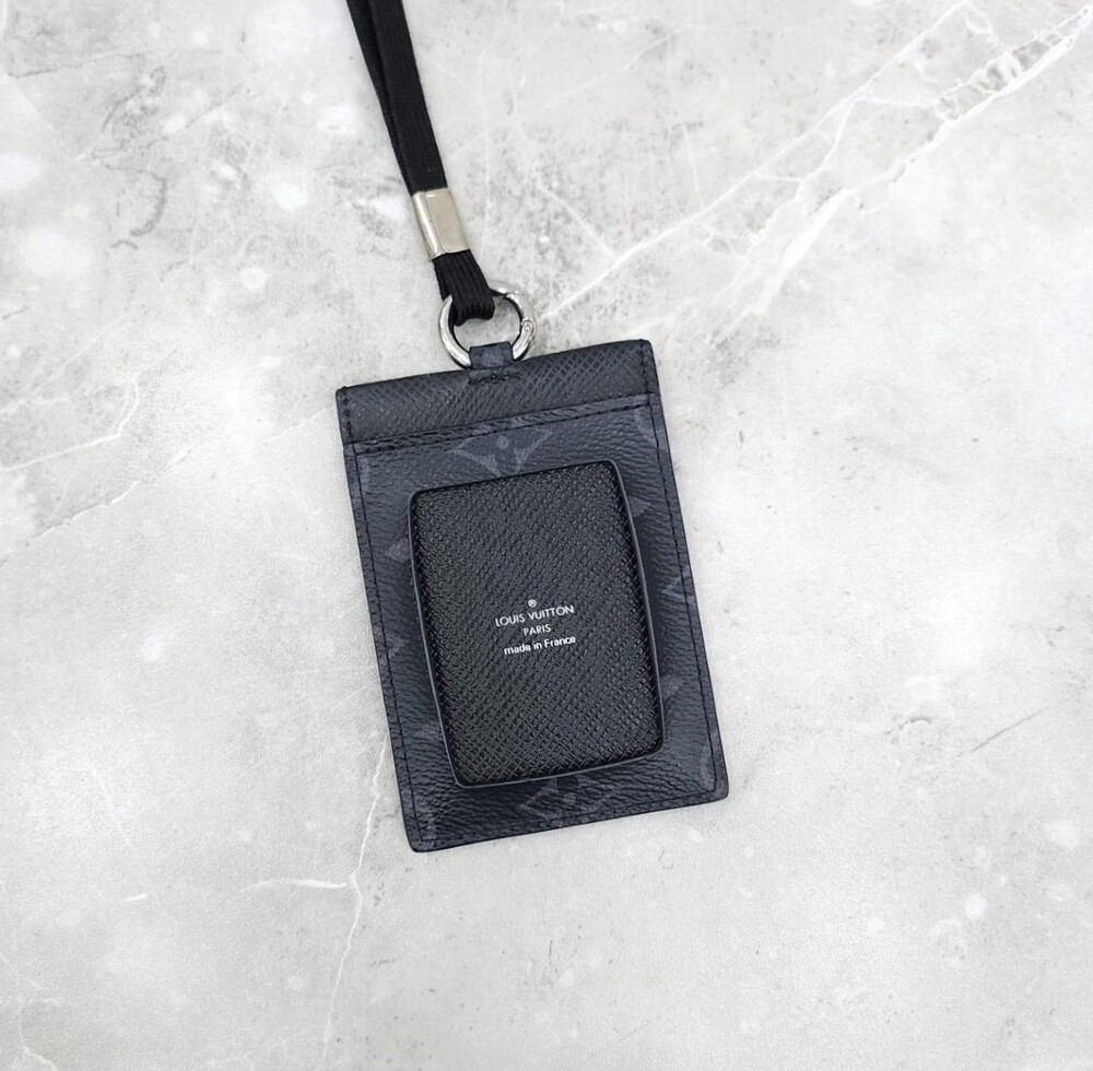 [럭스유] 루이비통 타이가라마 이클립스 카드홀더 스트랩 목걸이 M30763