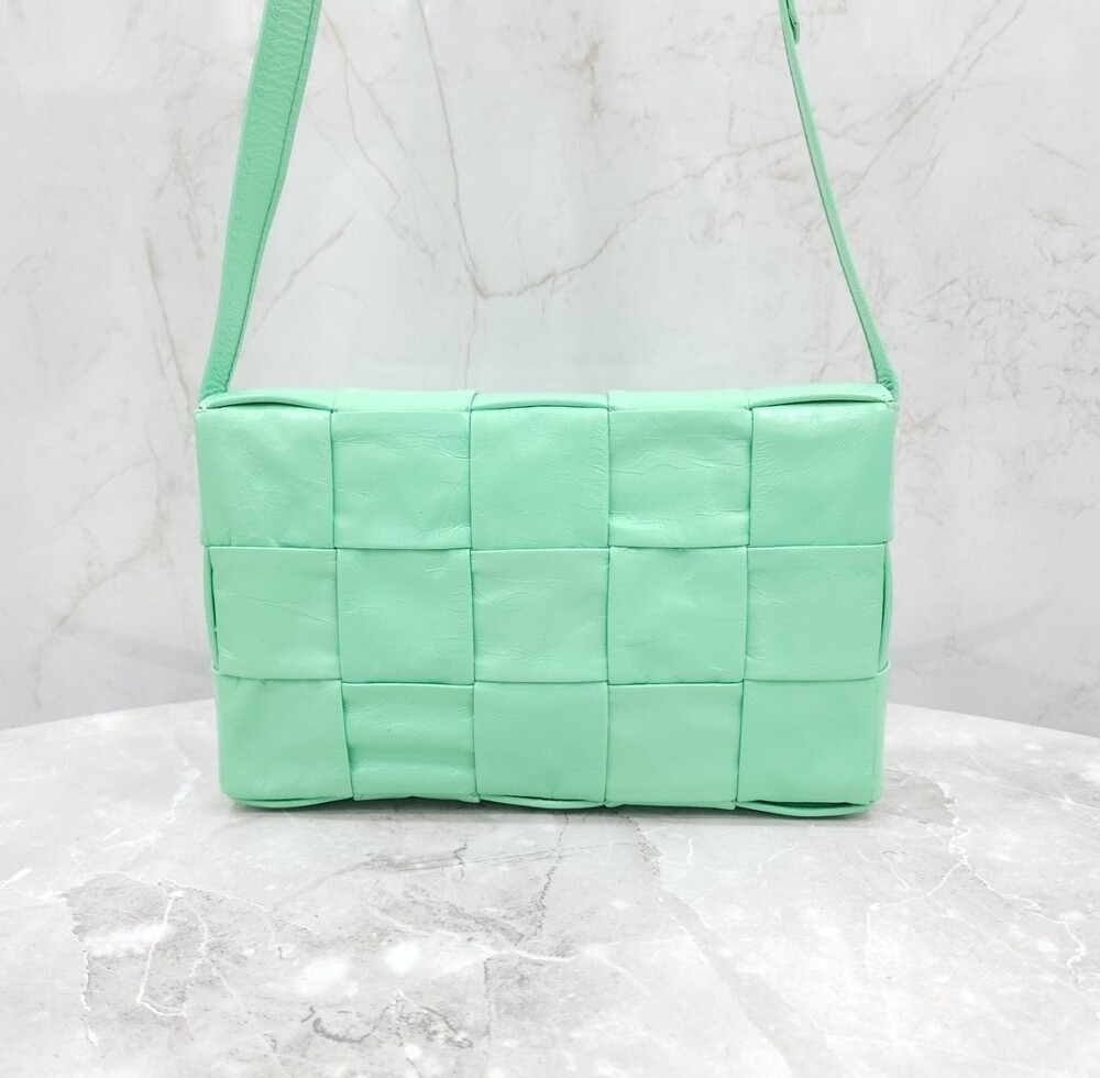 [럭스유] 보테가베네타 스몰 카세트 크로스바디 백 667298