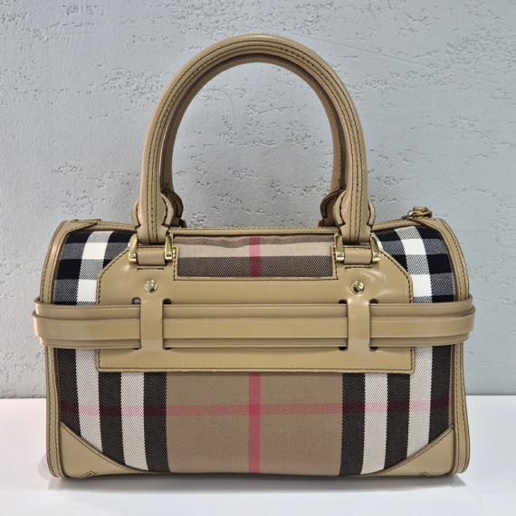 버버리 하우스체크 캔버스 벨트 토트백 3806114