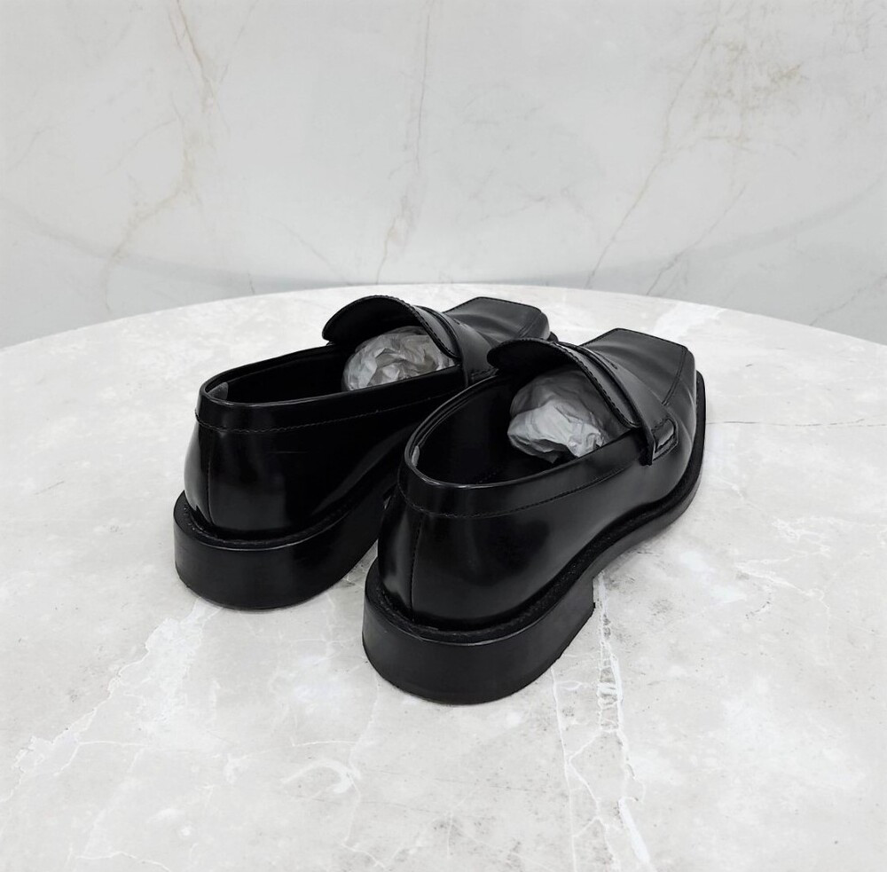 [럭스유] 36 / 루이비통 코넬리 라인 시그니처 플랫 로퍼