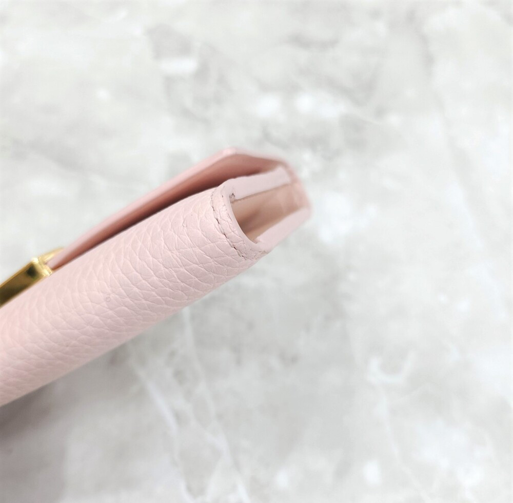 [럭스유] 루이비통 카퓌신 컴팩트 월릿 지갑 로즈자스민 M82361