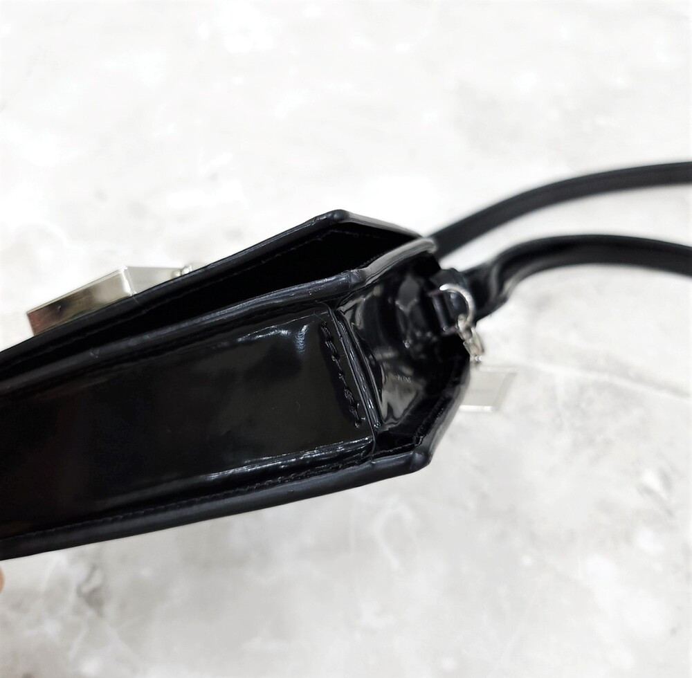 [럭스유] 우영미 블랙 스퀘어 마이크로 백