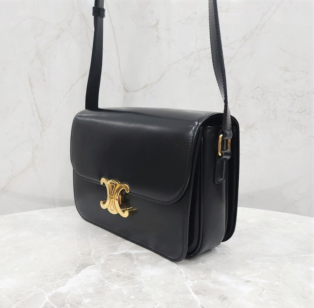 [럭스유] 셀린느 클래식 트리옹프 숄더백 샤이니 카프스킨 187363BF4.38NO