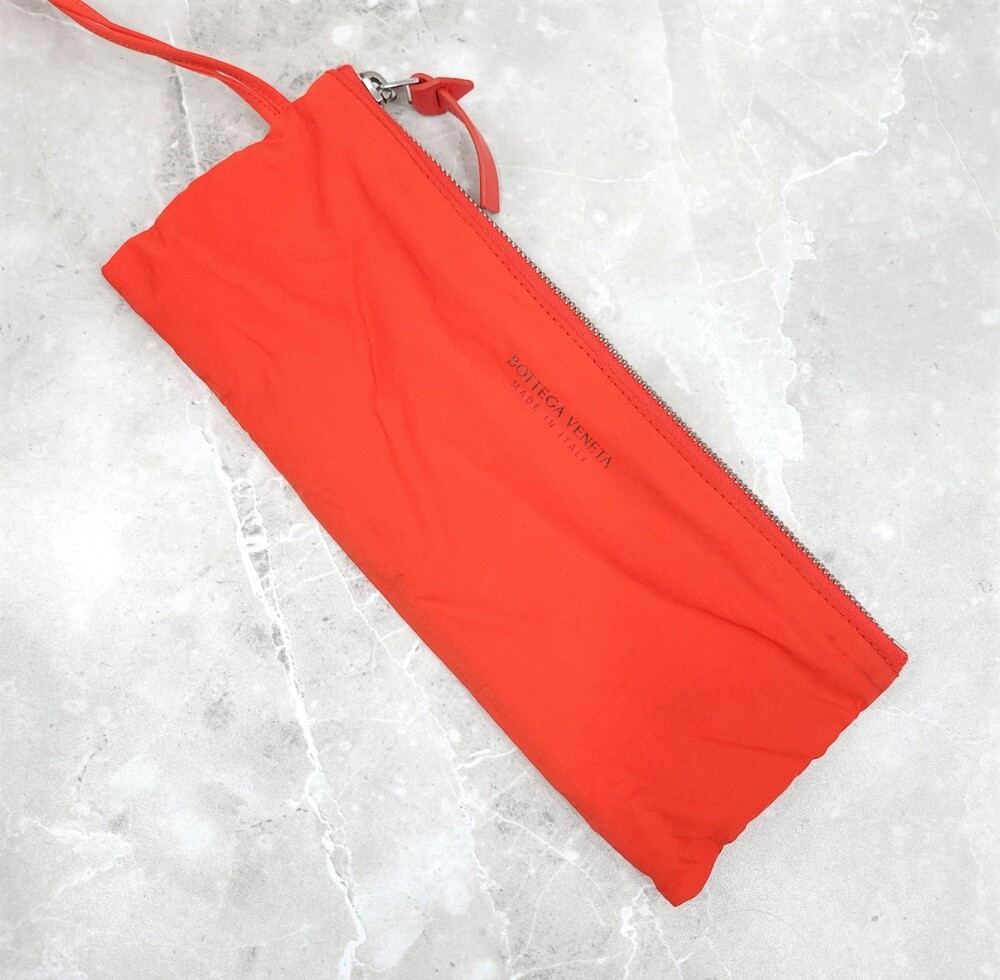 [럭스유] 보테가베네타 레드 인트레치아토 위빙 스트레치 카세트백