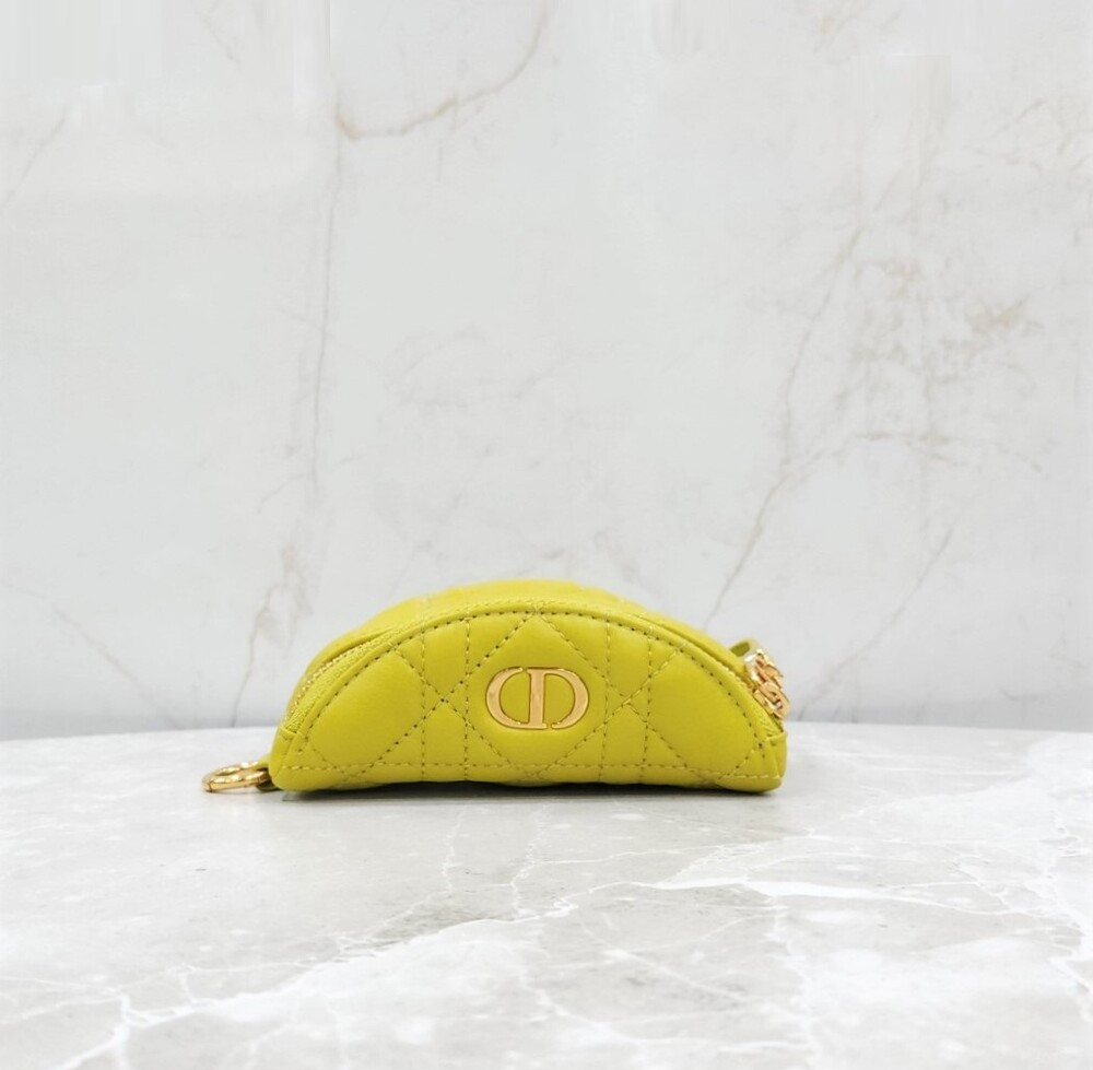 [럭스유] (새상품) 디올 카로 디테처블 하프문 파우치 크로스백