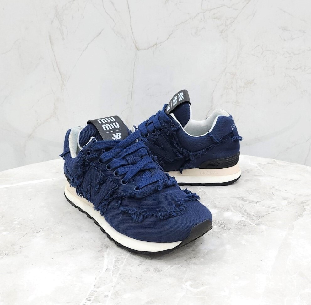 [럭스유] 36 / 미우미우 X 뉴발란스 574 스니커즈 로얄블루 5E765D