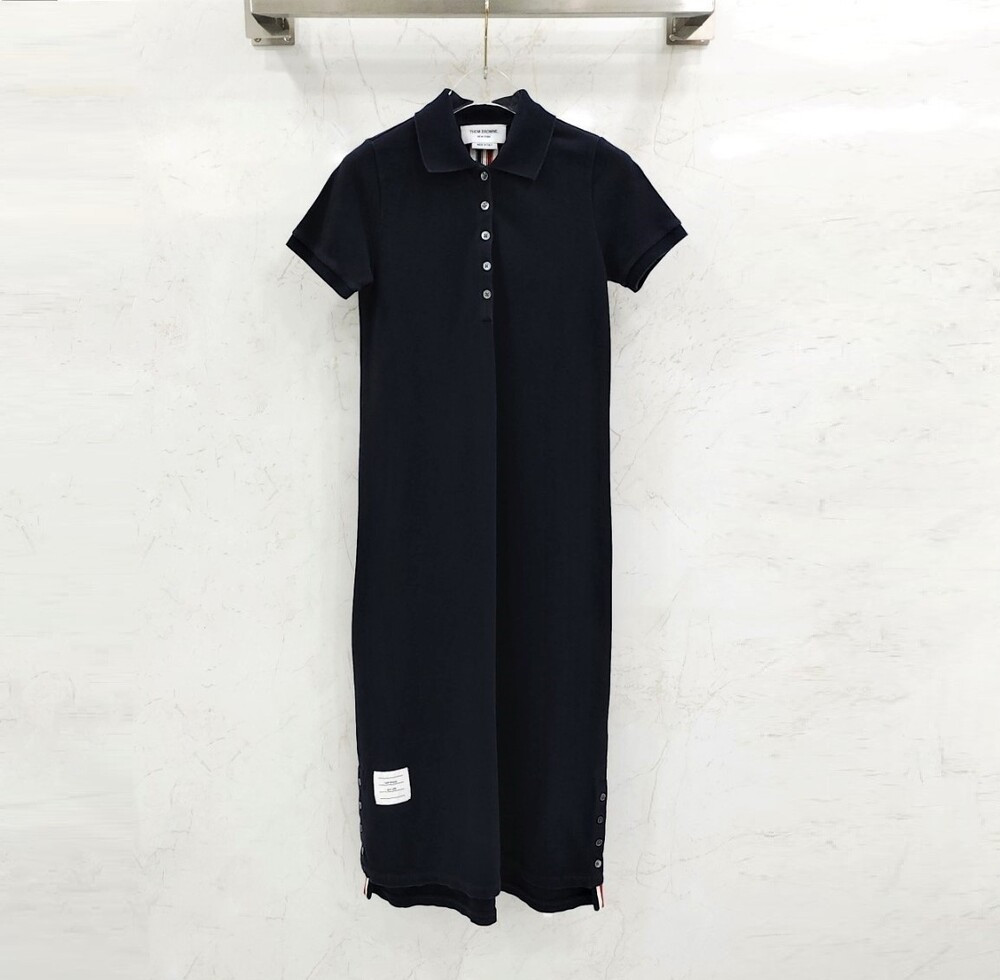 [럭스유] 38 / 톰브라운 백 스트라이프 롱 원피스 FJD034A