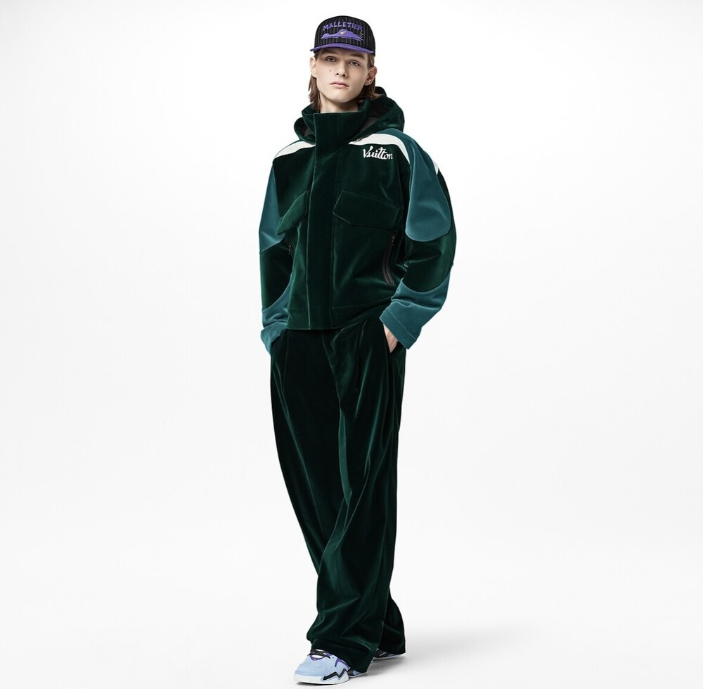 [럭스유] 48 / 루이비통 테크니컬 테이프 벨루어 윈드 브레이커 자켓