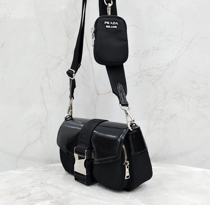 [럭스유] 프라다 포켓 나일론 브러시드 레더 숄더 크로스백 1BD295