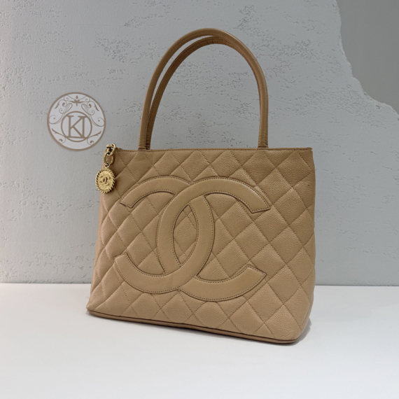 샤넬 캐비어 메달리온 코인백 토트백 A01804