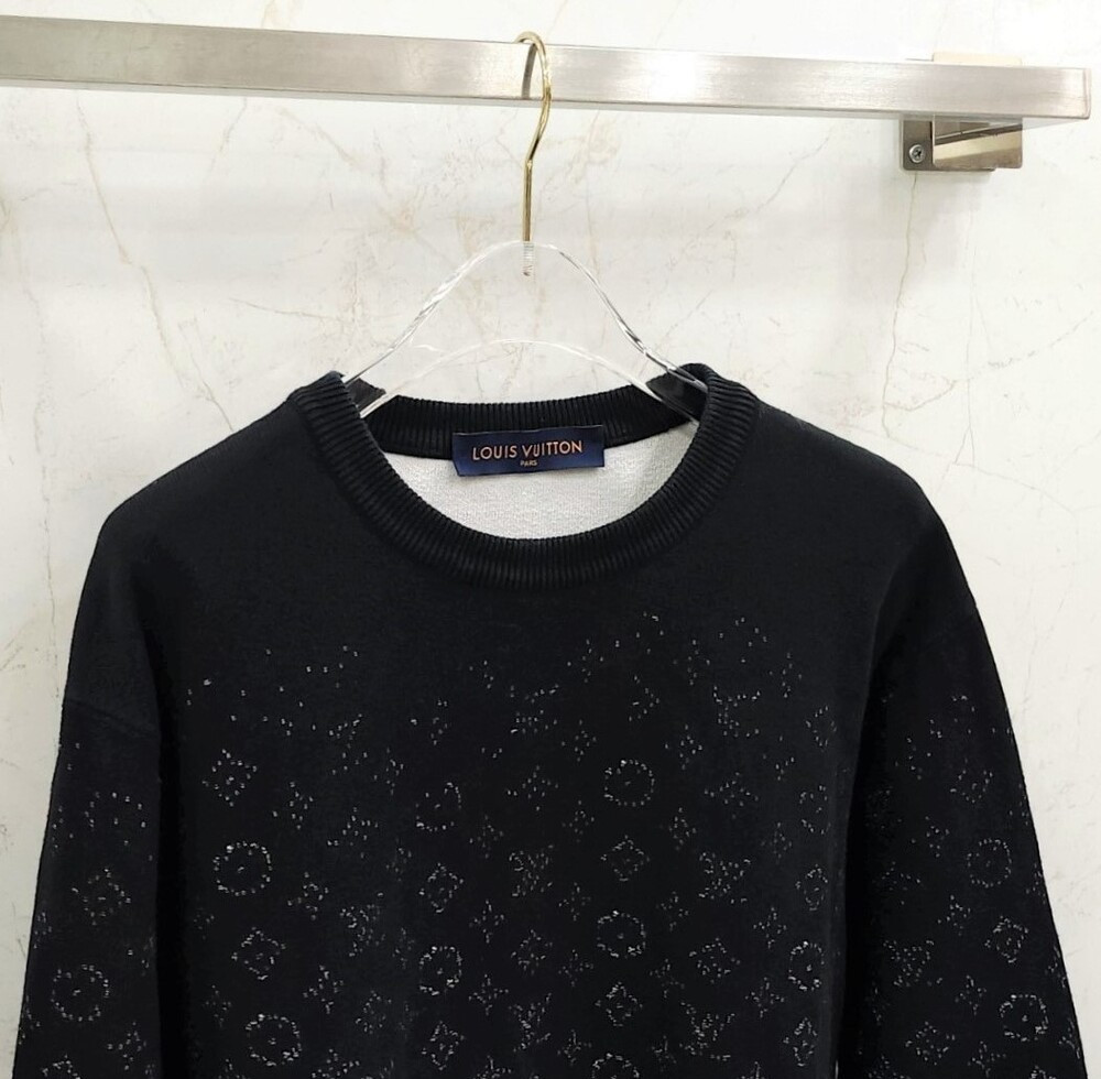 [럭스유] XS / 루이비통 그라디언트 모노그램 크루넥 니트 1AFAPY