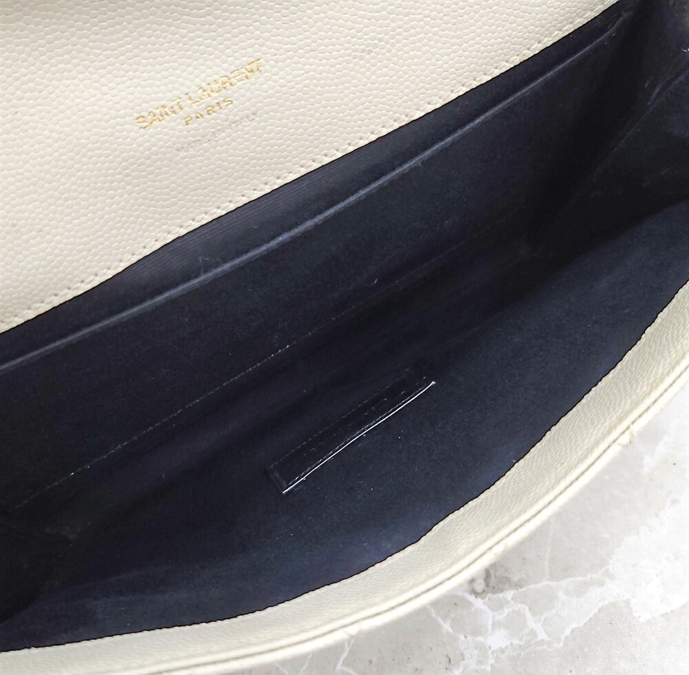 [럭스유] 생로랑 모노그램 엔벨로프 스트랩 클러치 651030