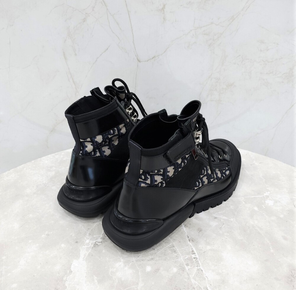 [럭스유] 44 / 디올 오블리크 컴뱃 부츠 3BO219YOF