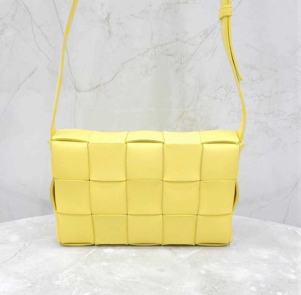 [럭스유] 보테가베네타 인트레치아토 스몰 카세트 백 578004